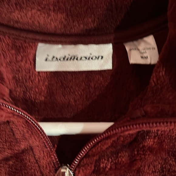 3/$15. Ladies Vest M - Picture 2 of 5